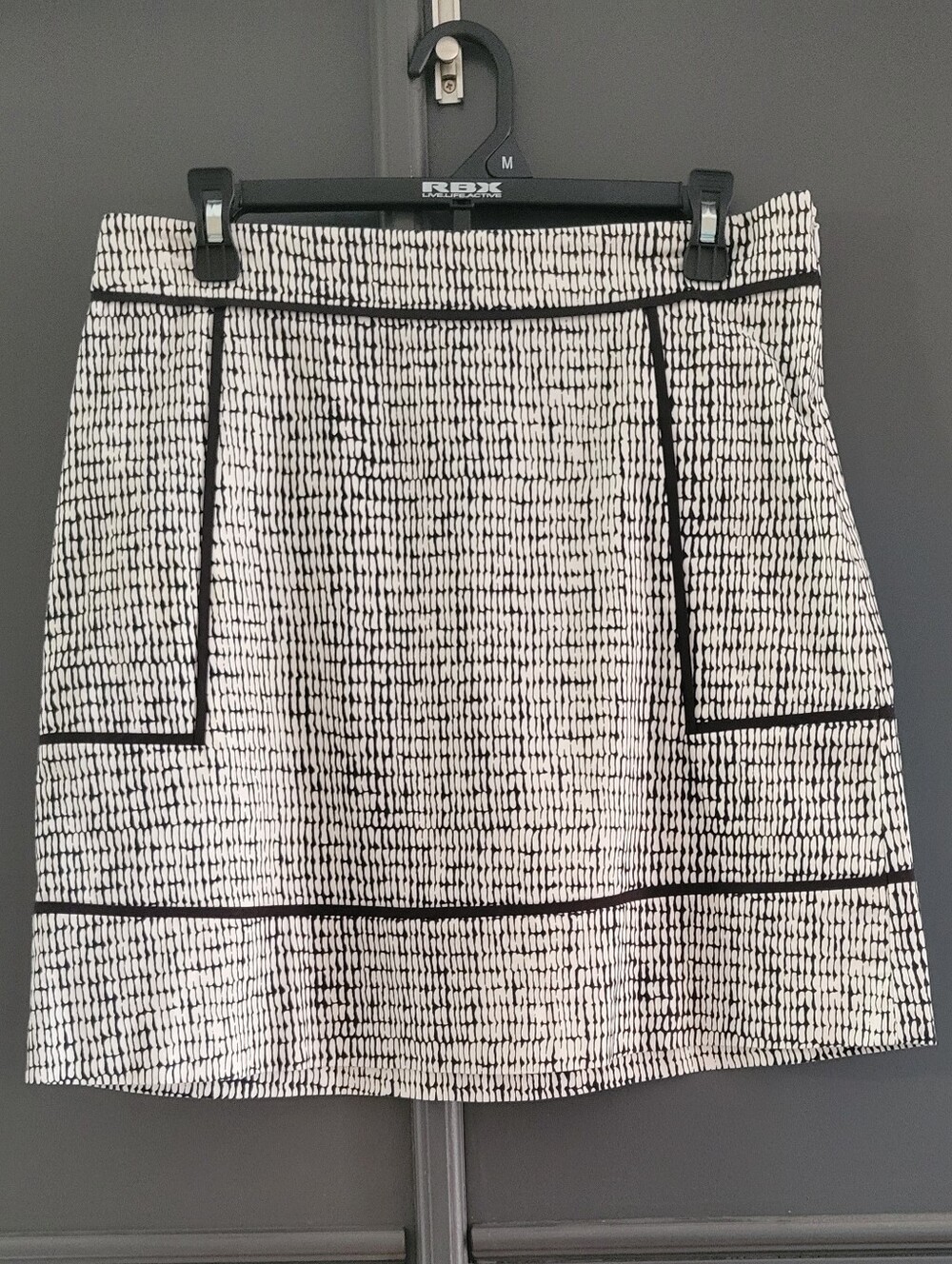 Ann Taylor Black and White Patterned Pencil Skirt